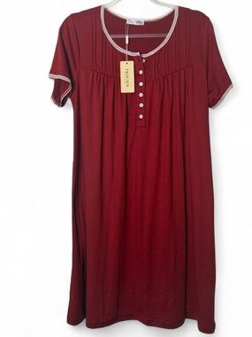 NWT Ekouaer burgundy Red nightgown with white lace trim sleep cozy loungewear